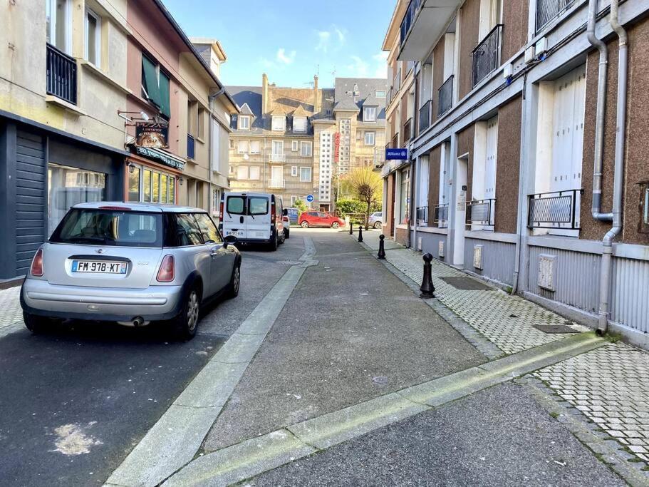 L'Appartement De La Place Saint-Valery-en-Caux Eksteriør bilde
